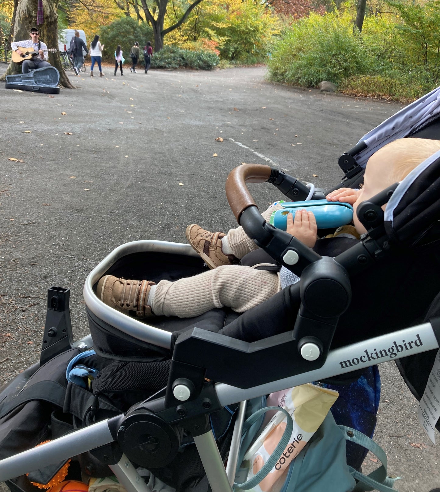 Kindertrekk™ The Swedish Squeeze Pouch Holder | The Baby Product You Didn't Know You were Missing | Enjoy a Snack on The Go | No More Messy Clean-ups | Fits Most Squeeze Pouches | Age 9month+